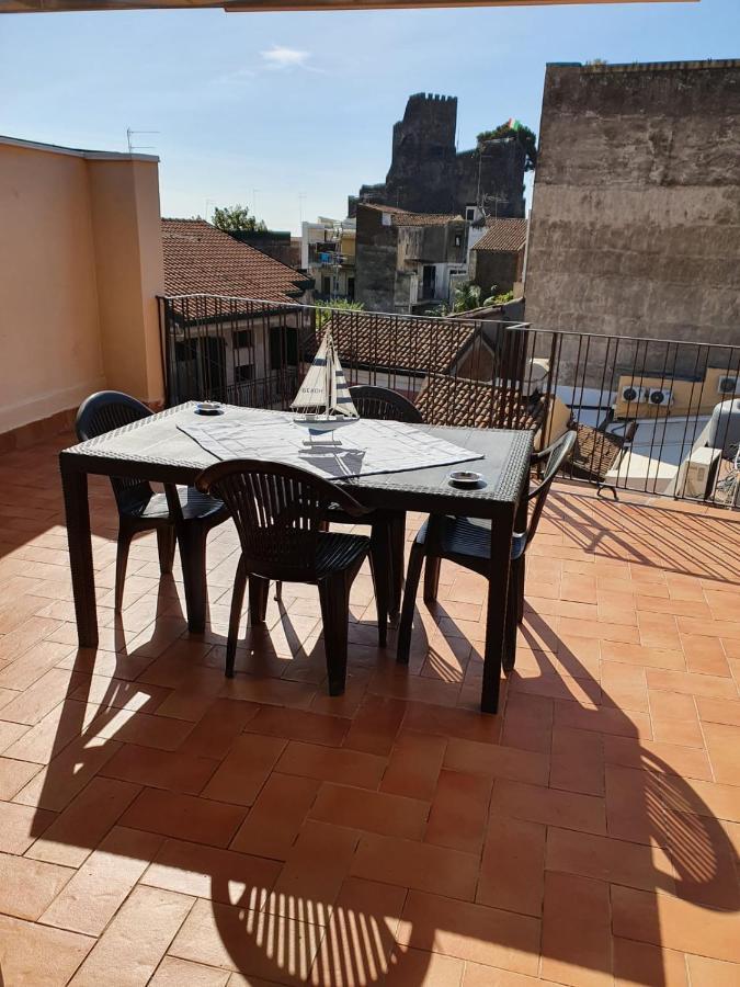 Charme In Aci Castello Apartment Ngoại thất bức ảnh