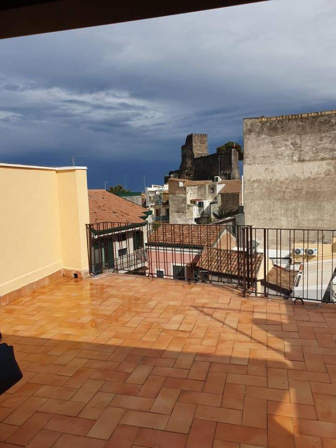 Charme In Aci Castello Apartment Ngoại thất bức ảnh